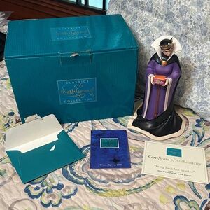 Disney Classics Snow White. 60 Anniversary Queen. Bring back her heart. 1997